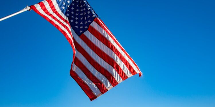 Mercato USA, crollano le borse. Goldman Sachs avverte: con i dazi in recessione entro fine 2025