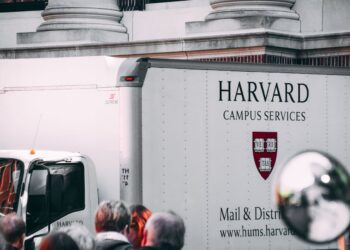 Harvard contro Trump: ora l’Università più potente d’America rischia grosso