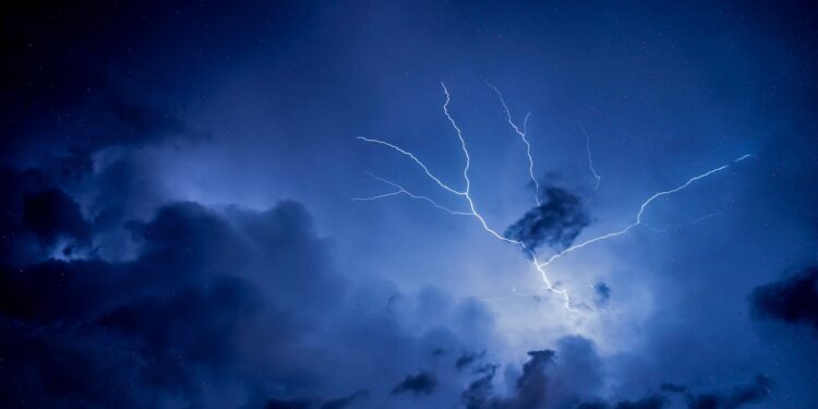 Tragedia nel Frusinate: pioggia di fulmini uccide 33 cavalli in un pascolo