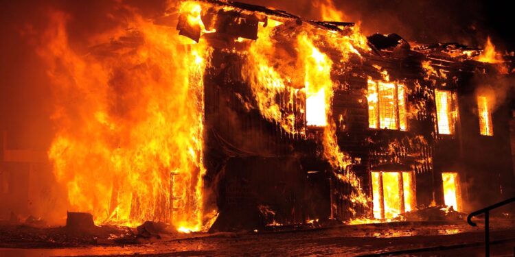 India attacca Pakistan con missili: è guerra tra le due potenze nucleari