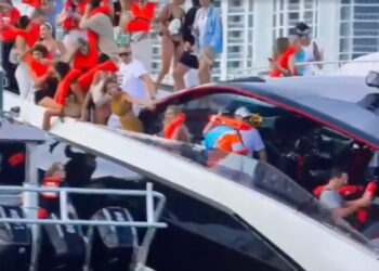 Yacht da sogno, festa da incubo: affonda con 32 influencer a bordo, era omologato per 16