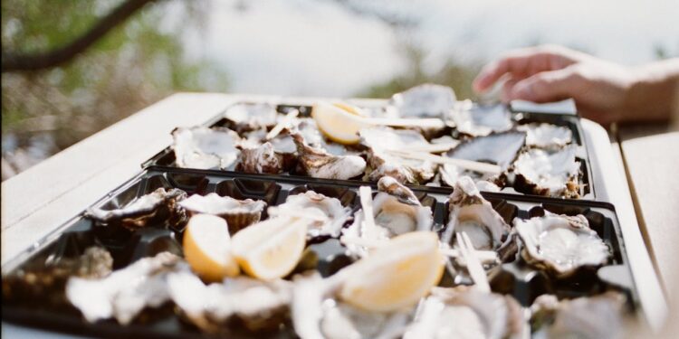 Norovirus tra le Ostriche: lotti contaminati e rischi per la salute. Scatta il ritiro