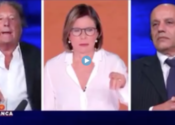 Enzo Iacchetti furioso in studio dopo l’accusa di fascismo: “Ti prendo a pugni”