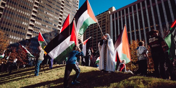 Palestina: tre quarti dell’ONU riconosce lo Stato. L’Italia ancora attendista. Netanyahu: “Nessuno stato palestinese”