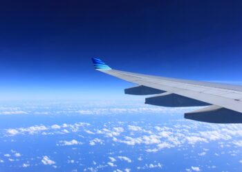 Paura a bordo del volo Bergamo-Londra: aereo dirottato a Parigi