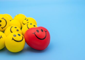 Felicità e sistema immunitario: quando il benessere interiore riduce il rischio di ammalarsi