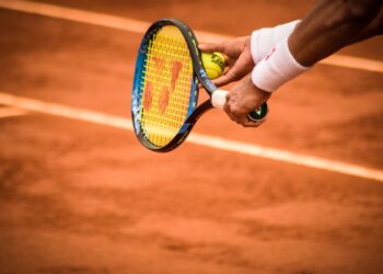 Perché i tennisti scelgono le palline? Un gesto che può cambiare l’esito di un match
